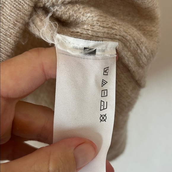 Abercrombie & Fitch Tan Crew Neck Sweater - Picture 5 of 5